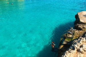 cala llombardes piscina